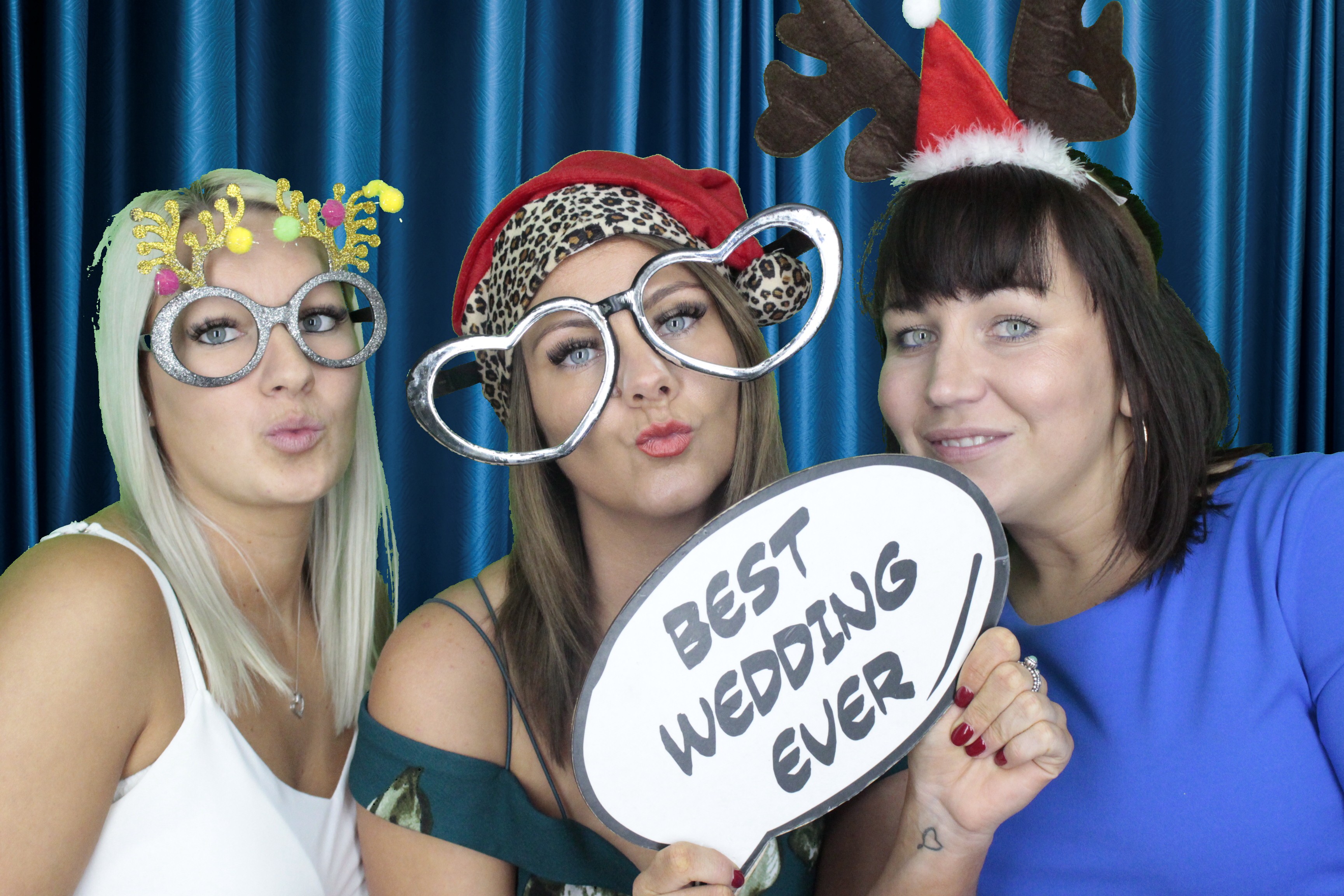 Chris & China's Wedding | View more photos from the event at gallery.myphotoboothexperience.co.uk/u/MyPhotoBoothExperienceLtd/Chris-Chinas-Wedding